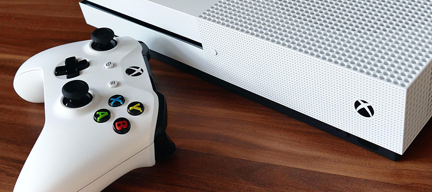 Xbox console and controller